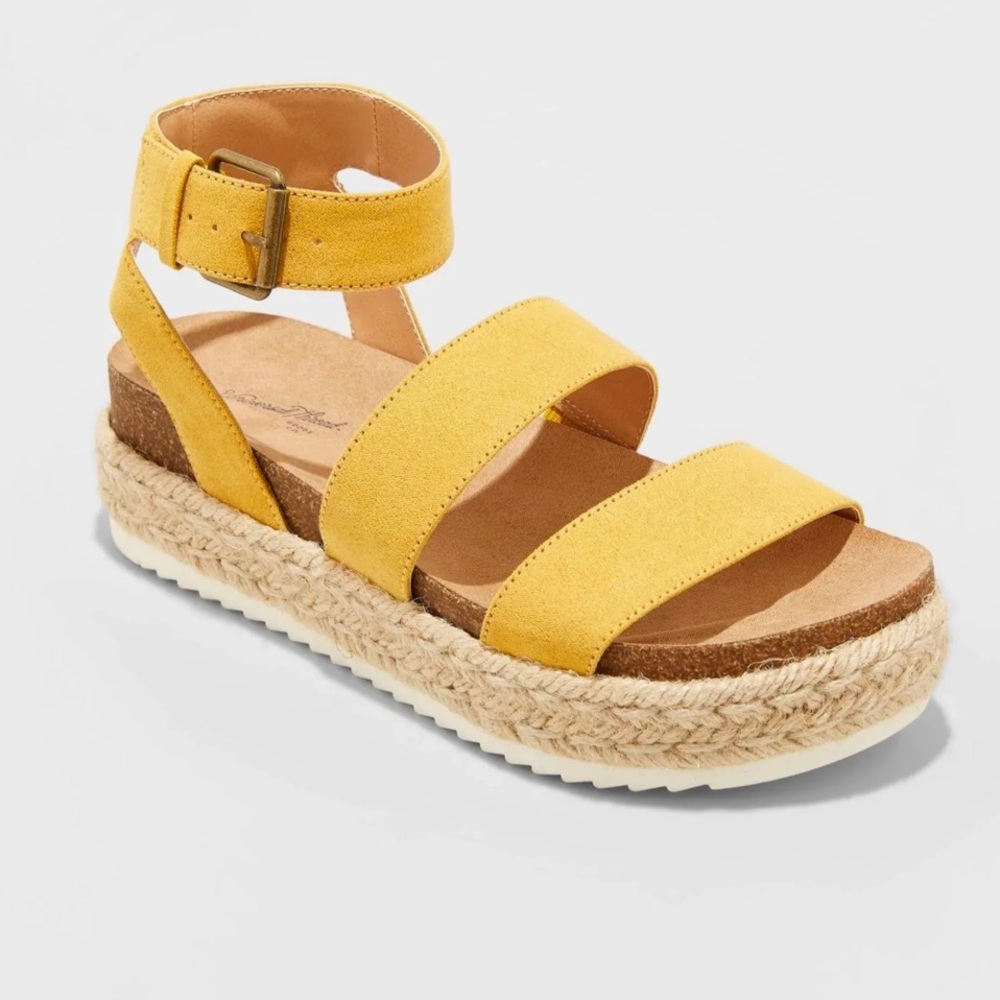 Yellow Espadrilles with small platform